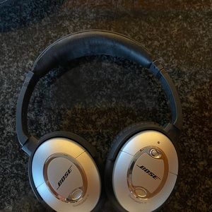 Bose noise canceling headphones